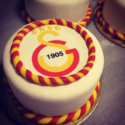 Galatasaray pasta Pastalar Kapkek pastalar Pasta tasarımı