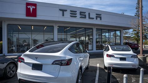 Tesla Recalls 3470 Model Y Vehicles Over Loose Bolts