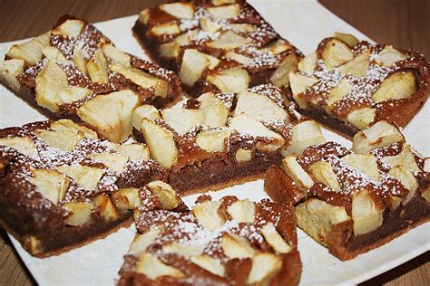 Die kuvertüre schmelzen, auf dem kuchen gleichmäßig verteilen und erkalten lassen. Schoko - Apfel - Kuchen vom Blech von MeiLing | Chefkoch.de