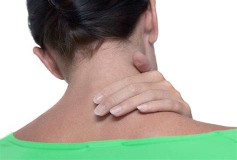 Pinched Nerve In Neck Symptoms Causes Treatment Hubpages