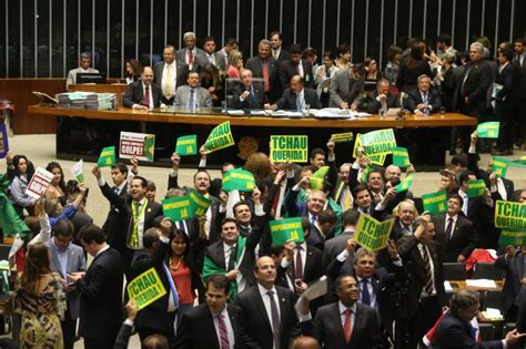Plen Rio Da C Mara Aprova O Pedido De Impeachment De Dilma
