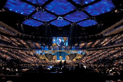 10 Biggest Churches in United States