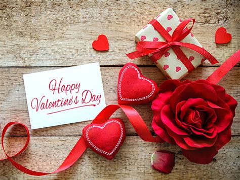 Another reason why valentine's day is overrated and dull is that it does nothing but reinforces the gender roles and stereotypes where a man who goes on to proclaim his love for a woman, is nothing but a passive subject. Dilemma: My husband hates Valentine's Day but I'd like a ...