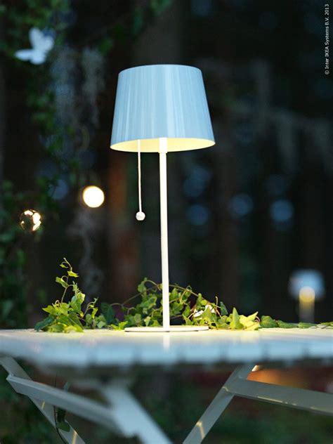 When we choose a floor lamp for our garden, it is important to normally, for areas more exposed to wind and rain, a minimum degree of protection of ip43 is preferred, unlike, for example, lamps protected by a patio, which may have a lower ip. SOLVINDEN solcellslampa | Belysning | Pinterest | Led lamp