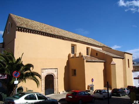 Un bellísimo entorno en el sur de andalucía, rodeado encinas, a tan sólo unos minutos de la histórica ciudad de ronda. Convento de Santo Domingo, monumento religioso en la ...