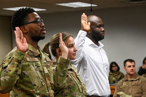 Minot Afb Airmen Become Us Citizens Minot Air Force Base Article