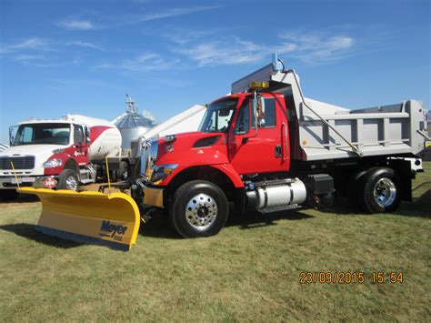 Navistar 7400 Dump Truck Snow Plow Dump Truck Dumped Ice Trucks