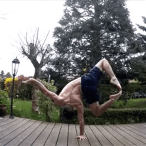 Stretches To Help You Do The Splits Popsugar Fitness Australia