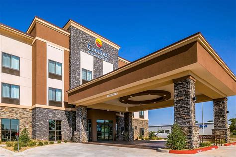 Comfort Inn And Suites Moore I 35 Exit 118 Ok See Discounts
