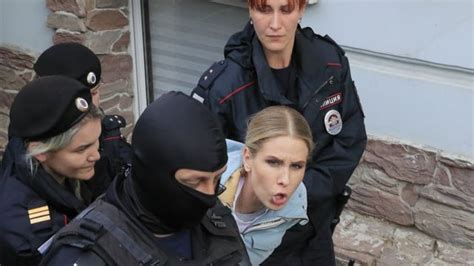 Moskva Desetine Hiljada Ljudi Na Protestu Bbc News Na Srpskom