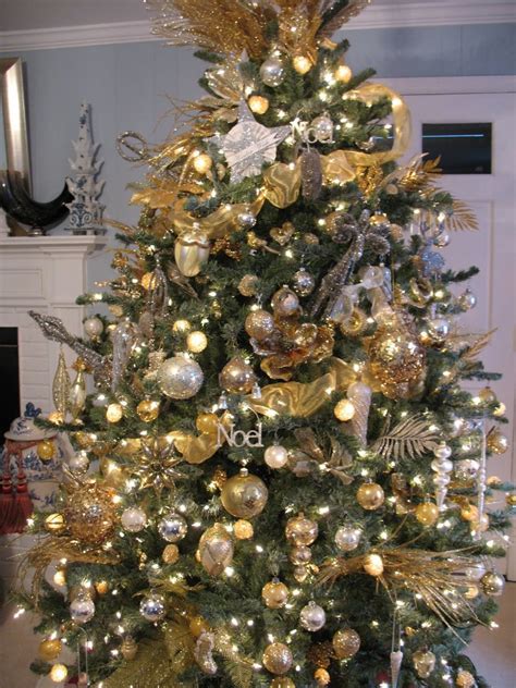 25 Gold Christmas Tree Decorations Ideas Magment