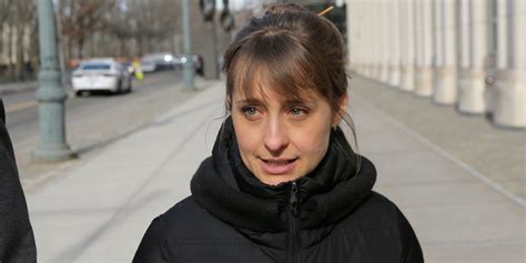 Allison Mack Pleaded Guilty For Her Role In The Nxivm Sex Cult Case Business Insider