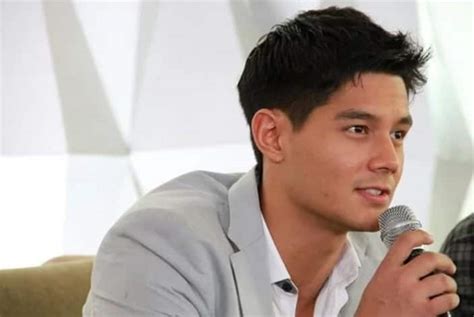 Top 10 Most Handsome Filipino Actors Kamicomph