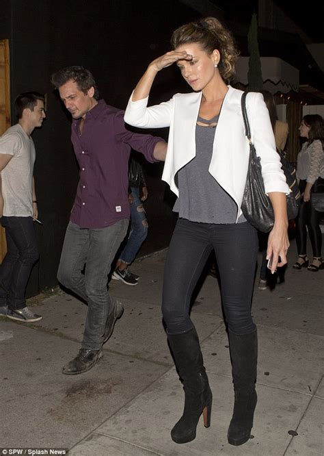 Kate Beckinsale Skinny Jeans And Blazer On Date With Husband Len