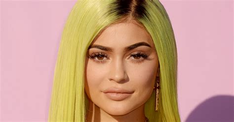 how will kylie jenner confirm pregnancy announcement