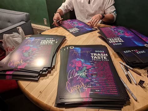 Trash Taste On Twitter Finally The Hand Signed Posters From The Us