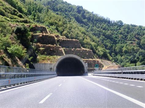 muro tunnel reggio di calabria 2013 structurae