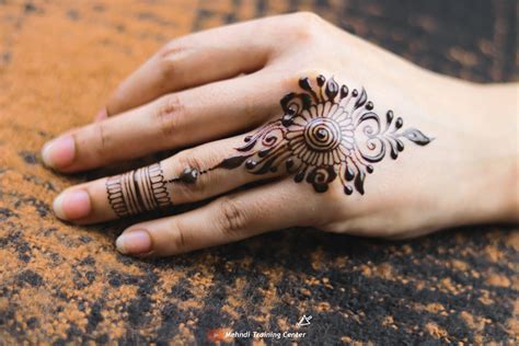 Beautiful One Finger Mehndi Design For Eid 2020 Simple Mehndi Designs