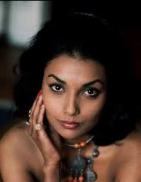 She is an actress, known for the man who would be king (1975), son of dracula (1973) and where in the world? Shakira Caine | Beautiful african women, Pretty woman, Shakira