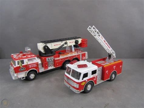 2 Toy Ladder Fire Trucks Mack And Tonka 3901716148