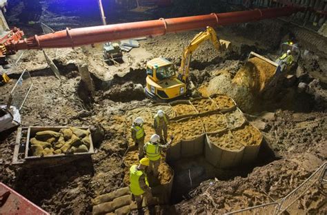 Huge Unexploded Ww2 Bomb Discovered Buried Deep At Building Site In Affluent London Suburb