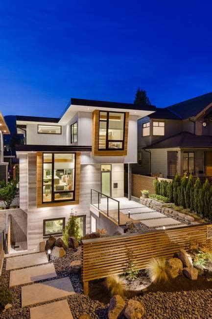 Japanese design is so fascinating because it's wildly different to that which we're used to seeing in the west. Ultra Green Modern House Design with Japanese Vibe in Vancouver