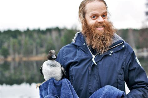 Norwegian Guy Plunges Into Frozen Lake To Rescue Drowning Duck Bored