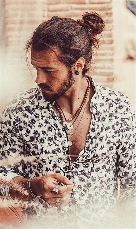 These young men's hairstyles with ponytails are not just attractive, but fashionable and not complicated to pull together. 17 Perfect Ponytail Hairstyle For Men - Men's Hairstyle 2020