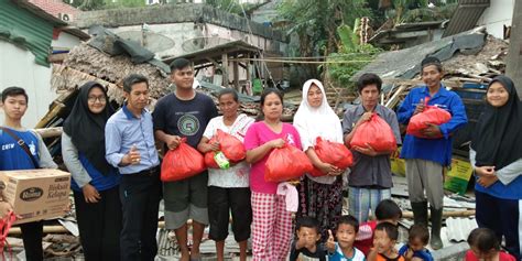 Kegiatan Sosial Untuk Korban Tsunami Banten Sman 1 Babelan