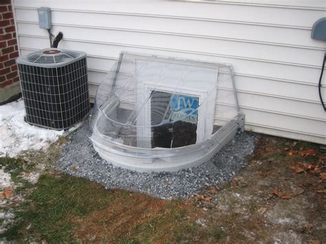 The clean, simple, yet durable, design complements finished basement living areas. Wellcraft Model 5600 with polycarbonate dome cover ...