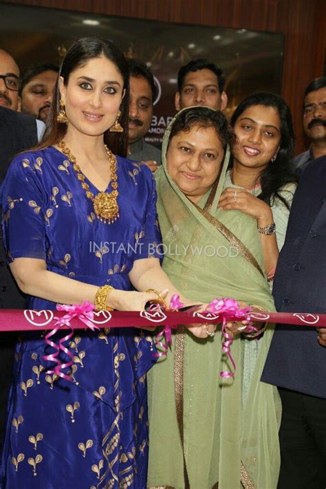 What hotels are near poompuhar sales showroom? Kareena kapoor khan at launch of Malabar gold and diamond ...