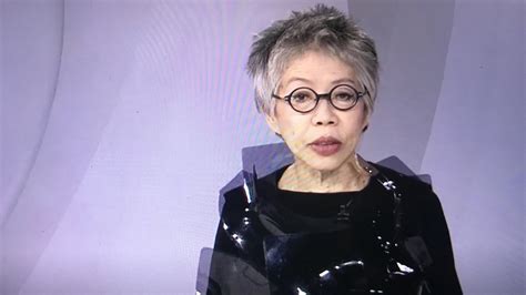 sbs world news presenter lee lin chin reads her last bulletin 9celebrity