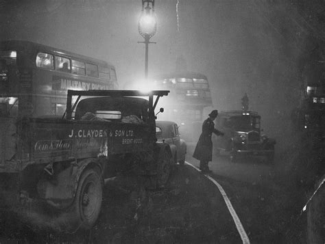 London S Crise Mortelle De Smog Acide De 1952 Good Mood