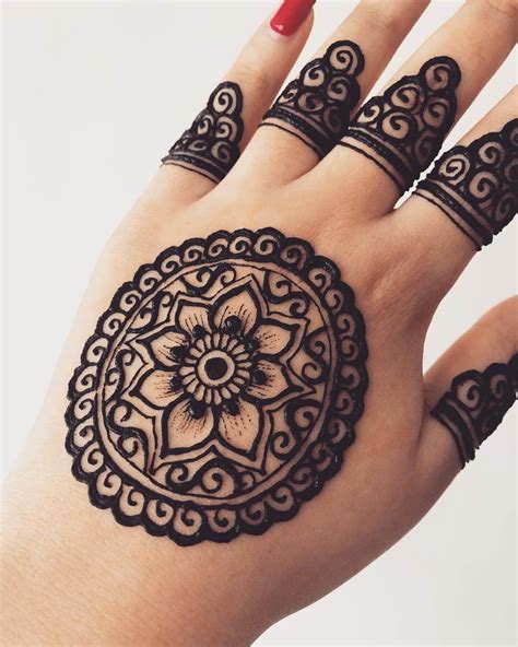 Arabic big flower latest mehndi design. Gol Tikki Mehndi Designs For Back Hand Images / Simple ...