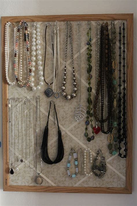 Build this to create yourself as much storage space as possible. Busy Bee Lane: Jewelry