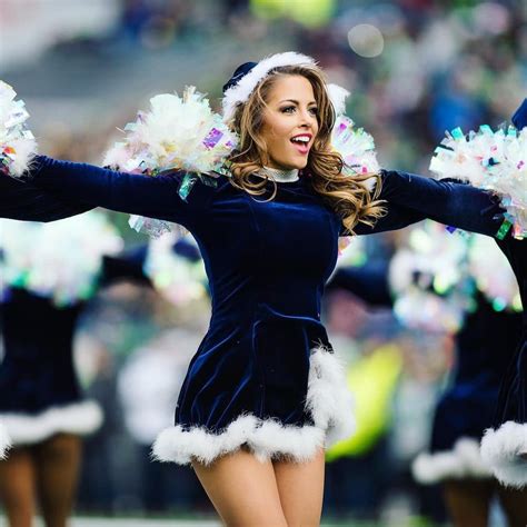 top 20 hottest nfl cheerleaders in 2021 how much does she get paid za