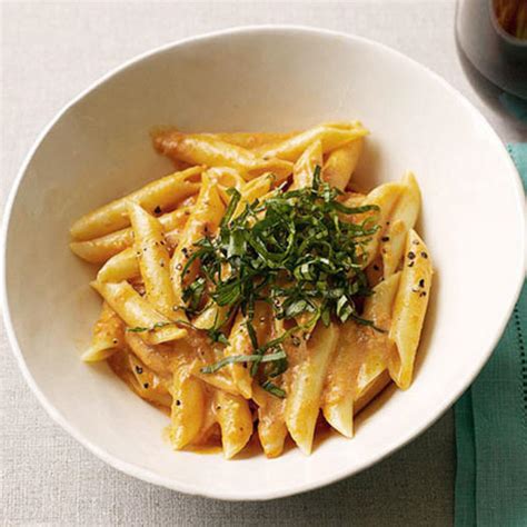 Everybody understands the stuggle of getting dinner on the table after a long day. Italian Food: 15 Low-Calorie Pasta Recipes | Shape Magazine