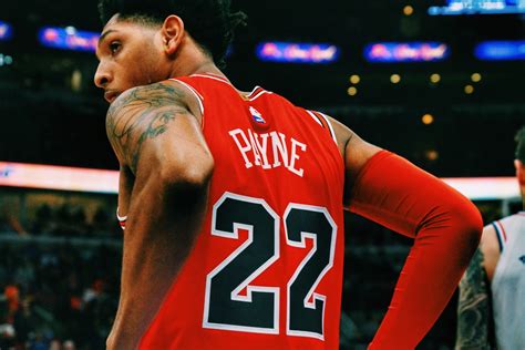 He played college basketball for murray state.nicknamed sonic the hedgehog by flightreacts for his incredible speed.cam payne, while possessing the ugliest shooting form in the western conference, is an absolute bucket for no reason whatsoever. Bulls Season Rewind 17-18: Cameron Payne | Chicago Bulls