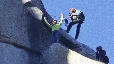 Pair Reach Top Of El Capitan After Epic 19 Day Climb Up 900m Rock Face