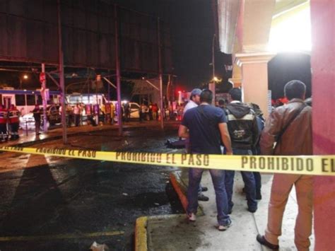 Dos Muertos Y 16 Heridos Deja Un Ataque Armado En Un Bar De Uruapan