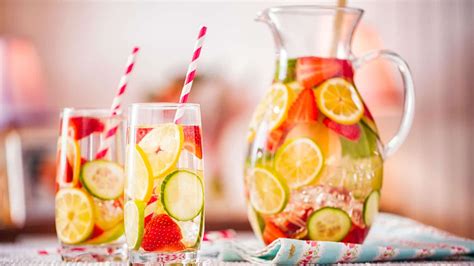 3 Refreshing Fruit Infused Water Recipes To Help You Stay Cool This