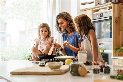 Pourquoi Et Comment Cuisiner En Famille Blog Festihome
