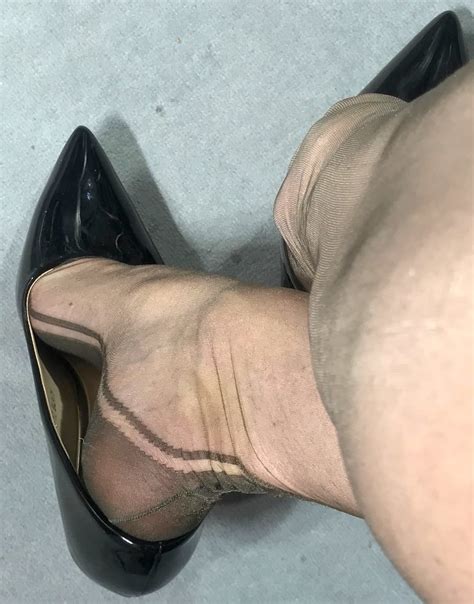 See And Save As Rht Stockings Feet Porn Pict Xhams Gesek Info