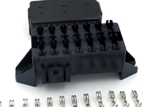 14 Way Automotive Bottom Entry Blade Fuse Box With Terminals