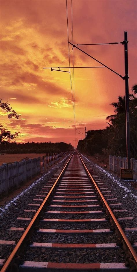 Pin By Fernando Dapia On Exposición Tren In 2022 Cool Photos Photo Railroad Tracks