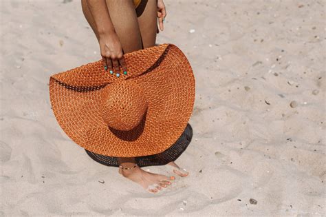 11 Must Have Beach Essentials To Take To The Beach