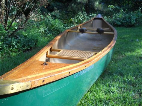 Old Town Canoe Canadienne 17 Kevlar With Wood Trim Mint For Sale