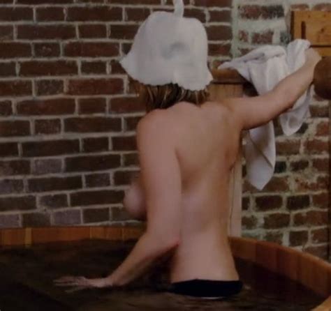 Chelsea Handler En Topples Leaked Nude Celebrity Photos