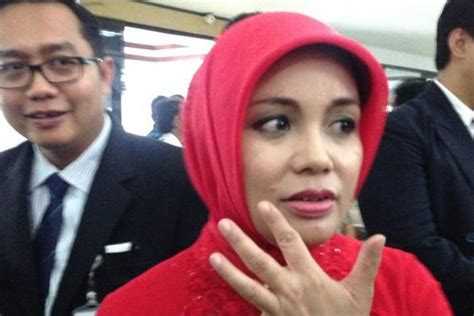 Latar belakang pendidikan ganjar pranowo ganjar pranowo yang menjadi gubernur jawa tengah dilalui dengan menempuh jalan panjang berliku yang tentu tidak mudah. Hadir Saat Pendaftaran Pilkada Jateng, Istri Ganjar ...
