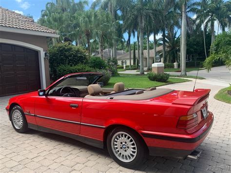 Detailed features and specs for the used 1995 bmw 3 series convertible including fuel economy, transmission, warranty, engine type, cylinders, drivetrain and more. 1995 BMW 325i Convertible - German Cars For Sale Blog
